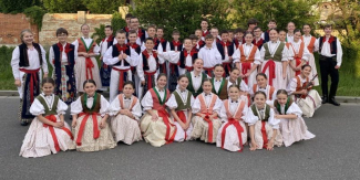 Druhá adventní neděle na náměstí Míru -  Dětský folklorní soubor Dolinečka